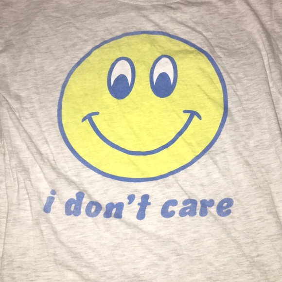 Smiley Face Tee 🙂 - Picture 2 of 2